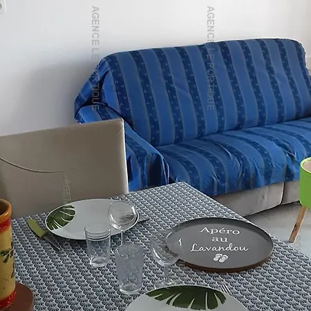 Mazet 2 Avec Terrasse Et Parking Au Lavandou - Fr-1-803-45 * لو لا فاندو