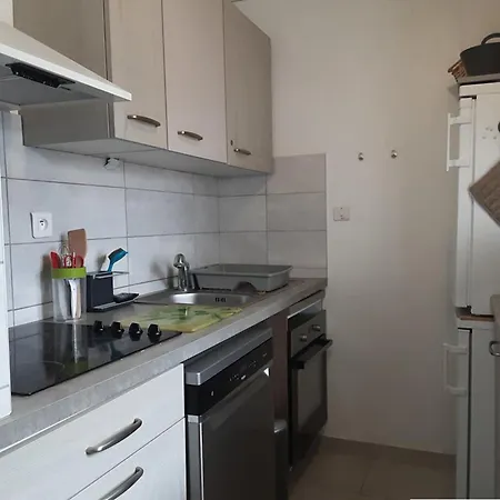 펜션 Mazet 2 Avec Terrasse Et Parking Au Lavandou - Fr-1-803-45 *