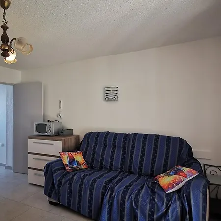 Mazet 2 Avec Terrasse Et Parking Au Lavandou - Fr-1-803-45 펜션 르 라방두