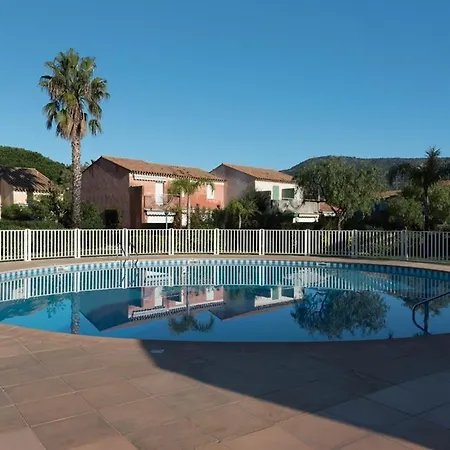 Mazet 2 Avec Terrasse Et Parking Au Lavandou - Fr-1-803-45 * 르 라방두